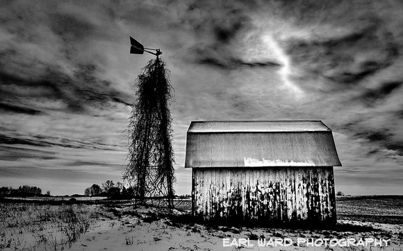 barn 1 bw